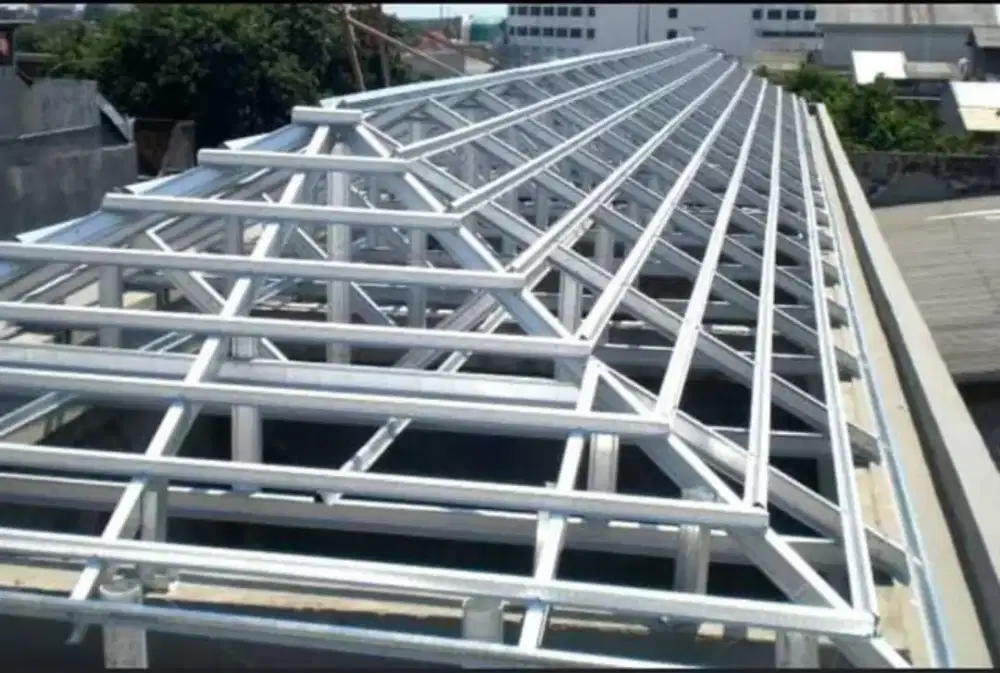 BAJA RINGAN DAN PLAFON PVC