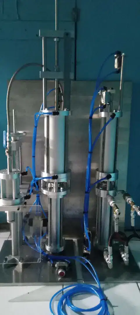 Mesin filling aerosol