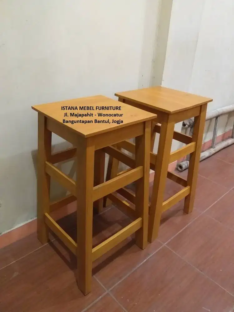 Kursi Cafe Makan Bar Barstool Kotak Tinggi Tanpa Sandaran Kayu (kas)