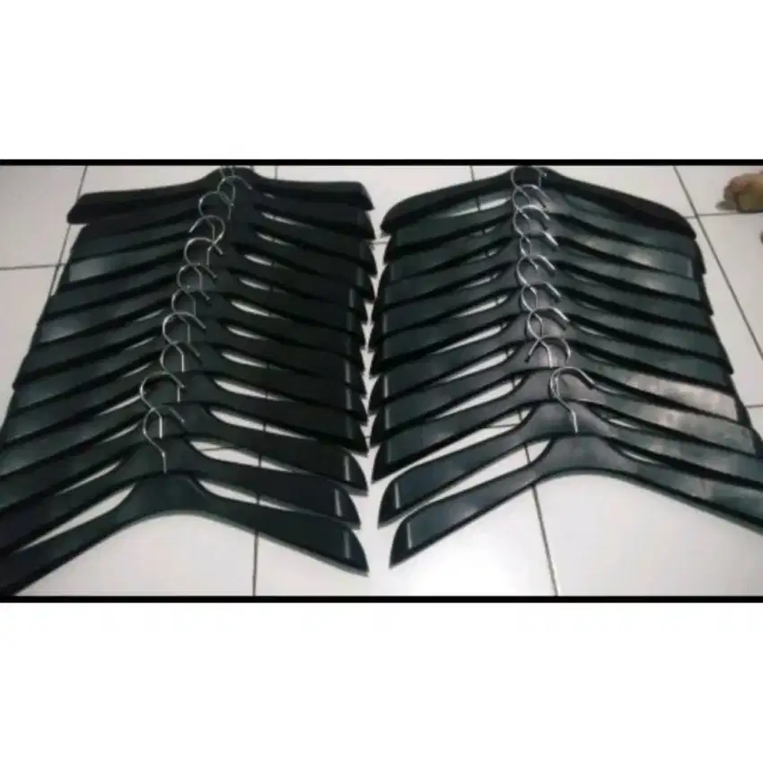 Hanger Baju Distro Plastik / Gantung Baju Distro