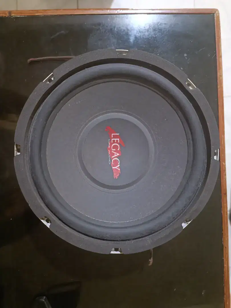 Subwoofer legacy audio 10inch (kondisi mantap)