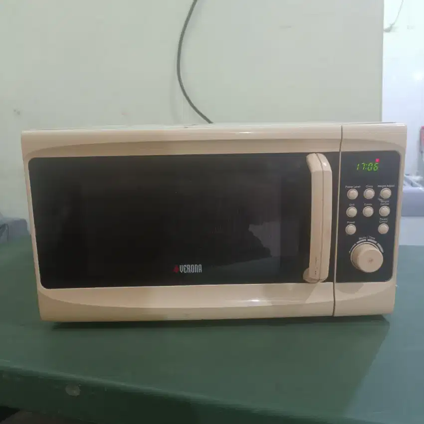 Microwave oven verona type R7208G