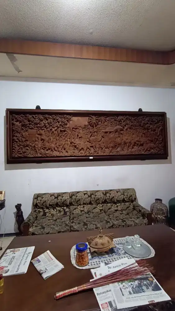 Relief ukiran kayu jati tua