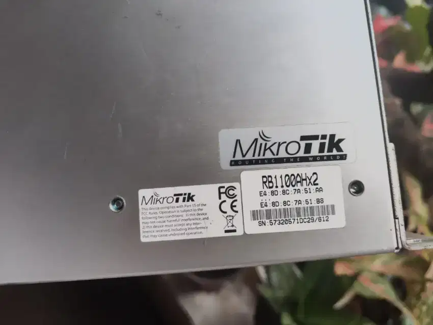 Mikrotik router board rb1100ahx2 normal all port aman