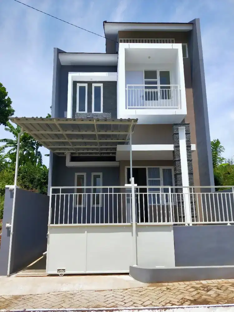 Rumah Villa Pemandangan Gunung Arjuna Jawa Sejuk Dingin Dekat Kampus