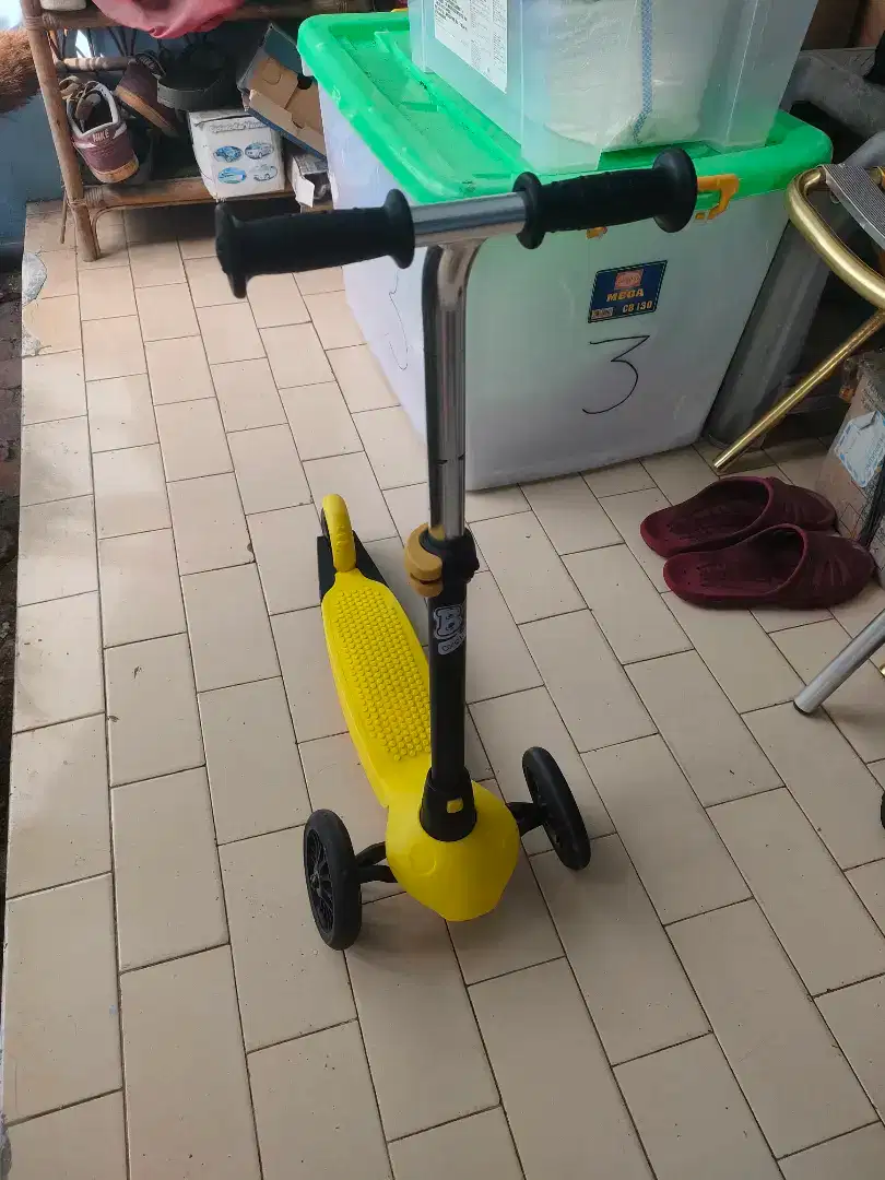 Skuter roda 3 anak ORIGINAL Decathlon PRE-LOVED