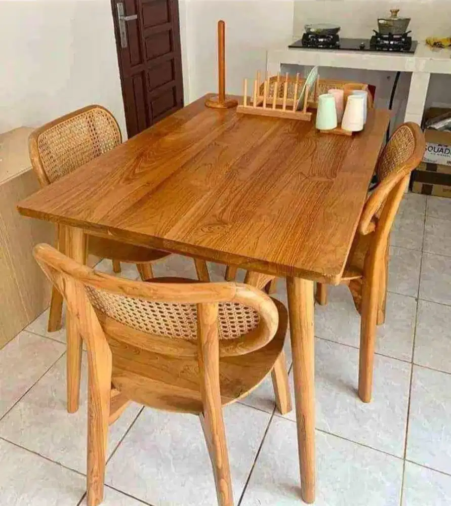 Meja makan retro modern