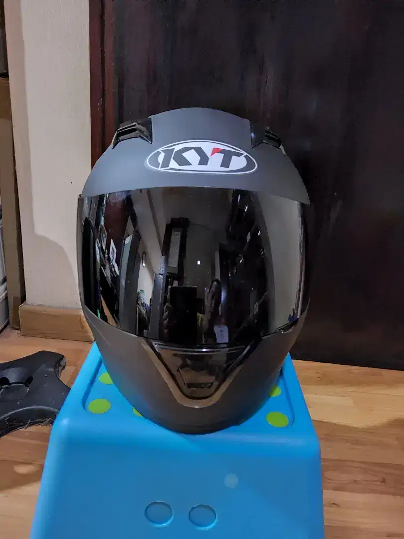 Helm KYT R10 Solid Black Doff Full Face