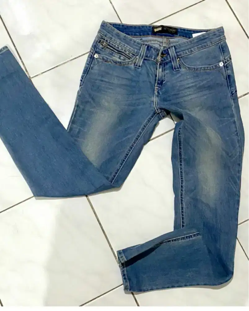 Celana panjang Levis jeans levis masih baru Nego nego