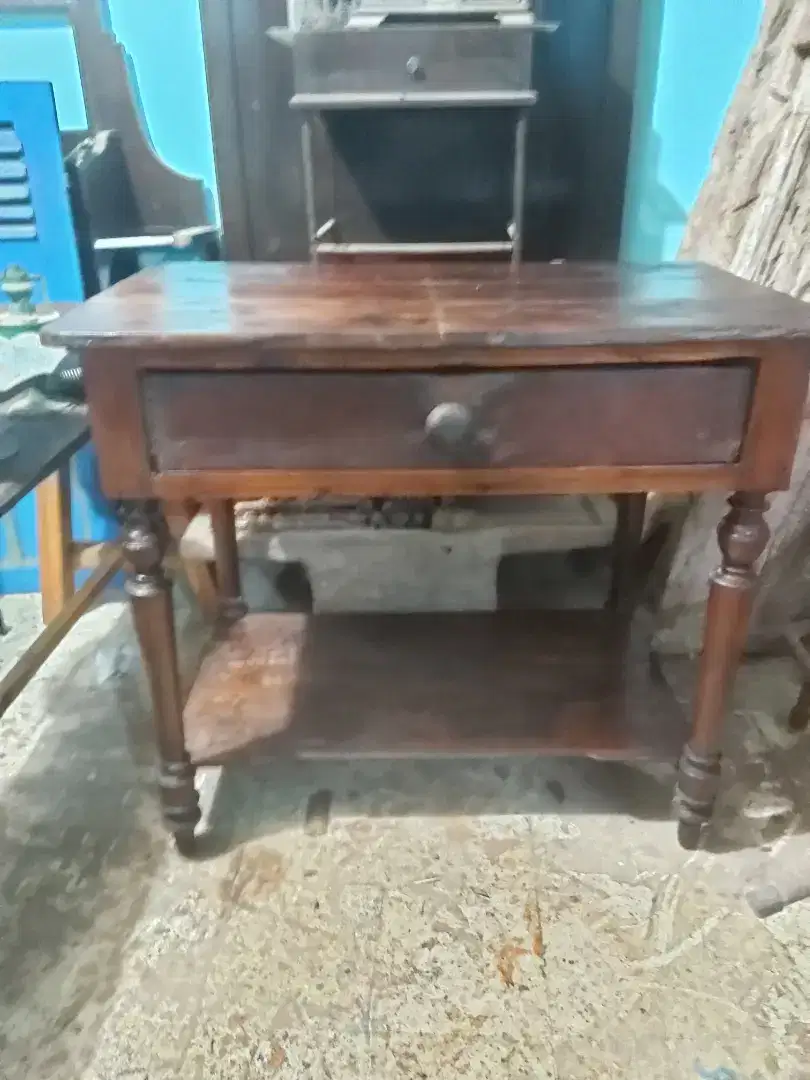 Meja lawas kayu jati