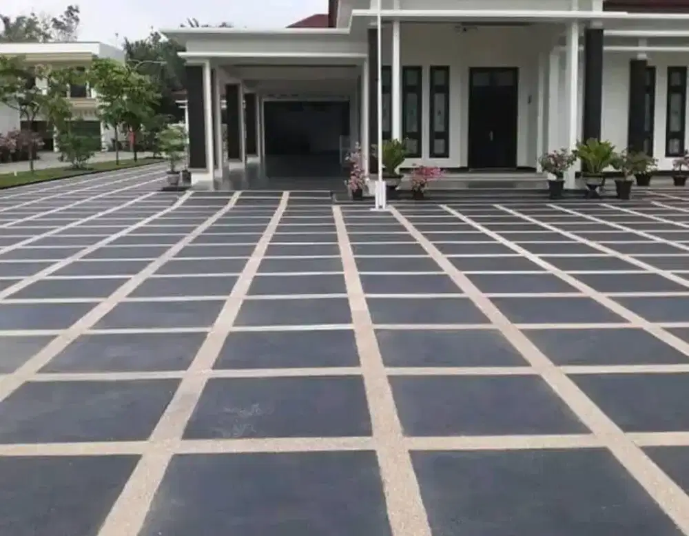 Lantai carport bermotif
