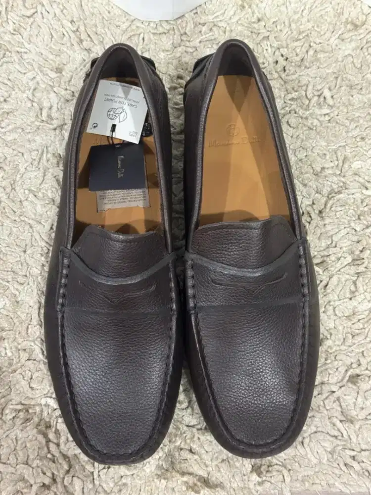 Sepatu Pria Mossimo Dutti