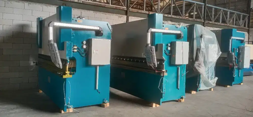 Mesin bending 135t x 3200