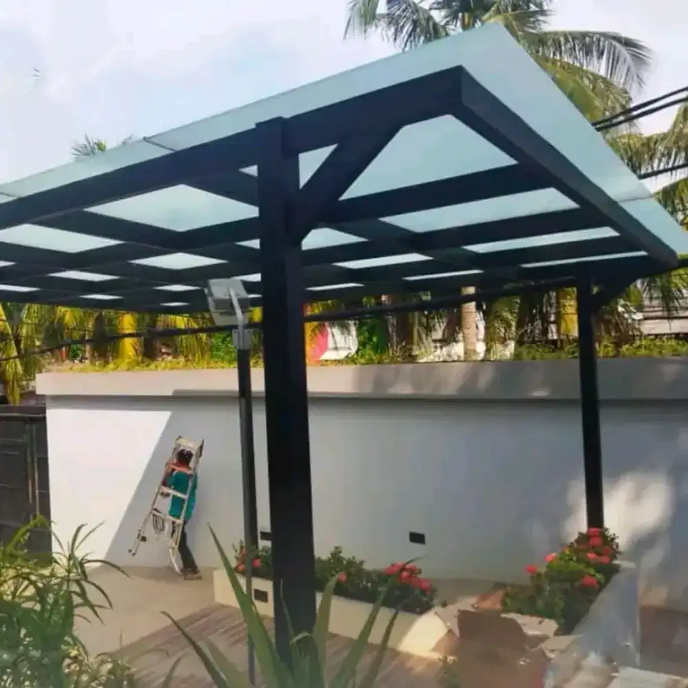 Kanopi kaca tempered