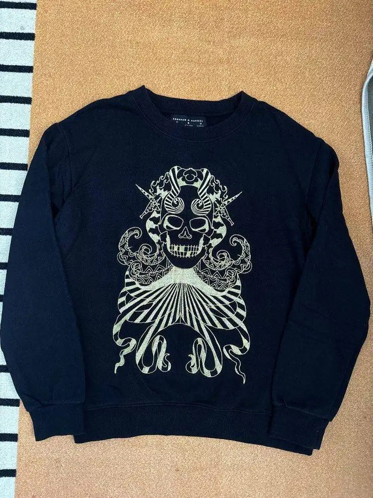 Abraham k hangul sweater embroid