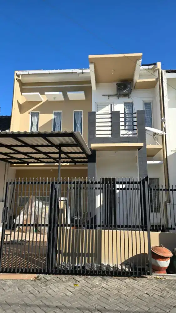 Turun harga !!Dijual Rumah 2 lantai di Perum Rungkut, dekat pandugo