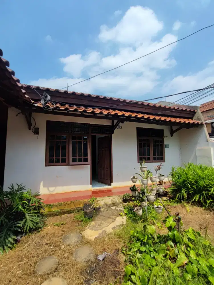 Dikontrakkan Rumah Tinggal (Lokasi Strategis)