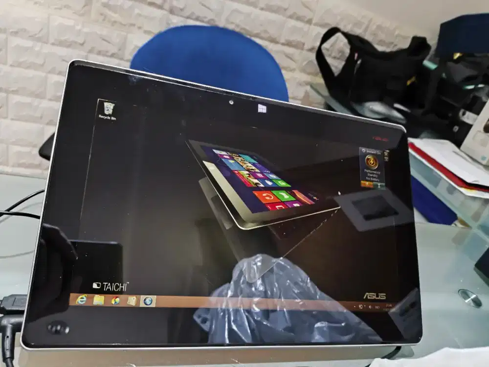 Jual Rugi :2 layar Asus mulus