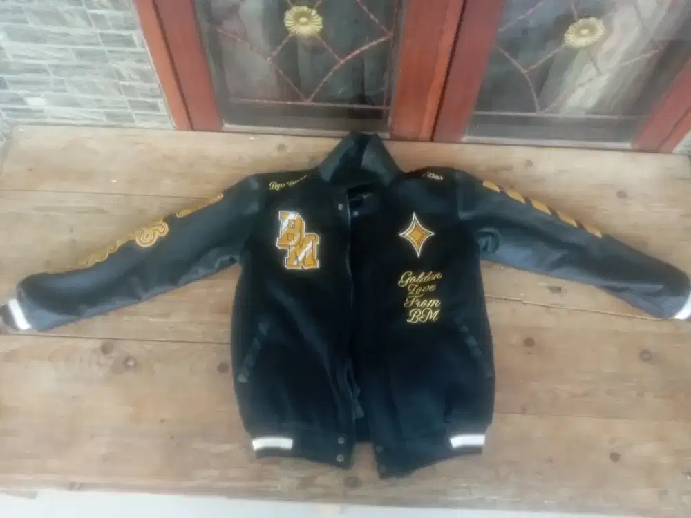 Jaket Baseball Pemakaian Baru 2x