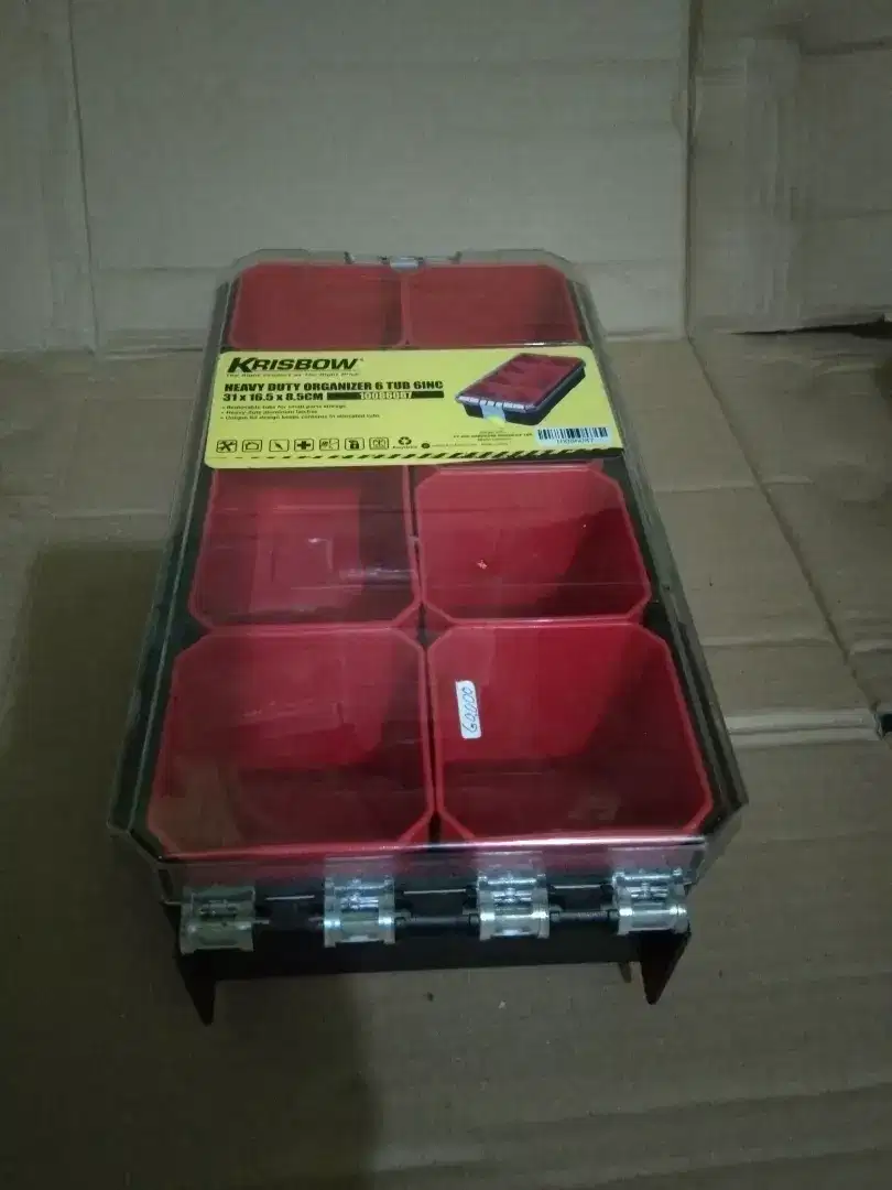 Box multifungsi dengan 6 tub