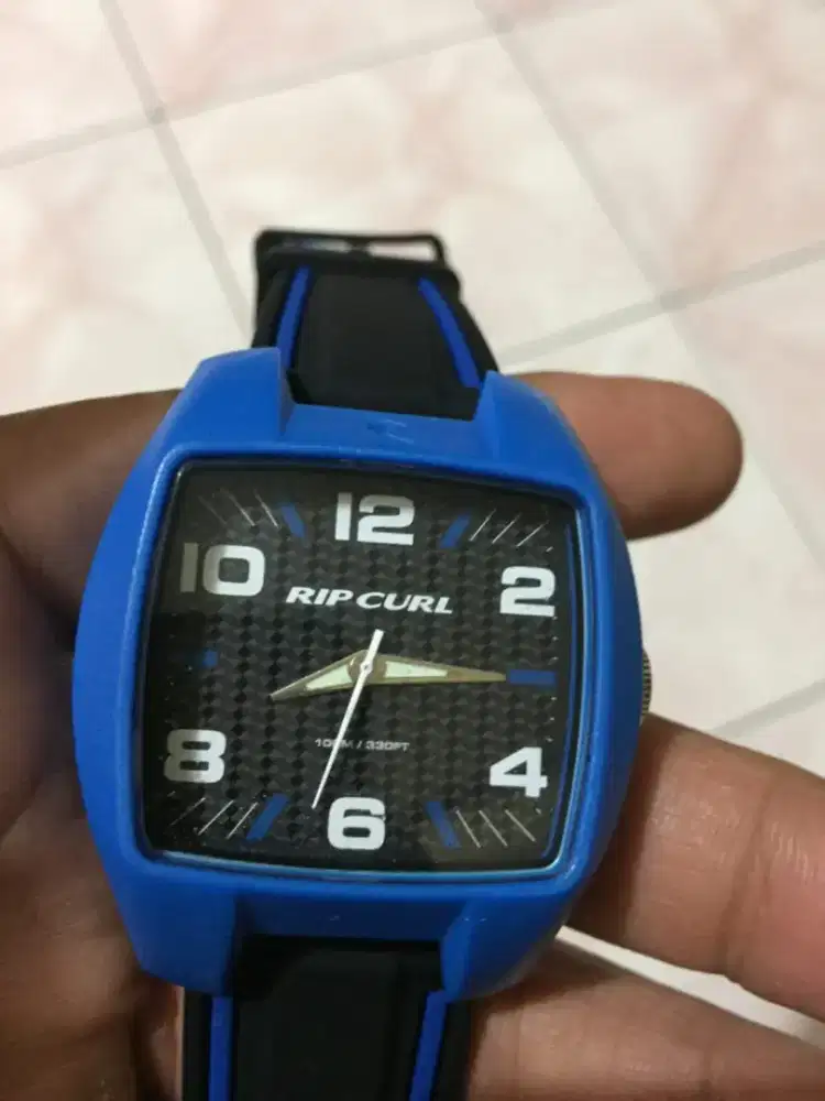 Di Jual. Jam Tangan