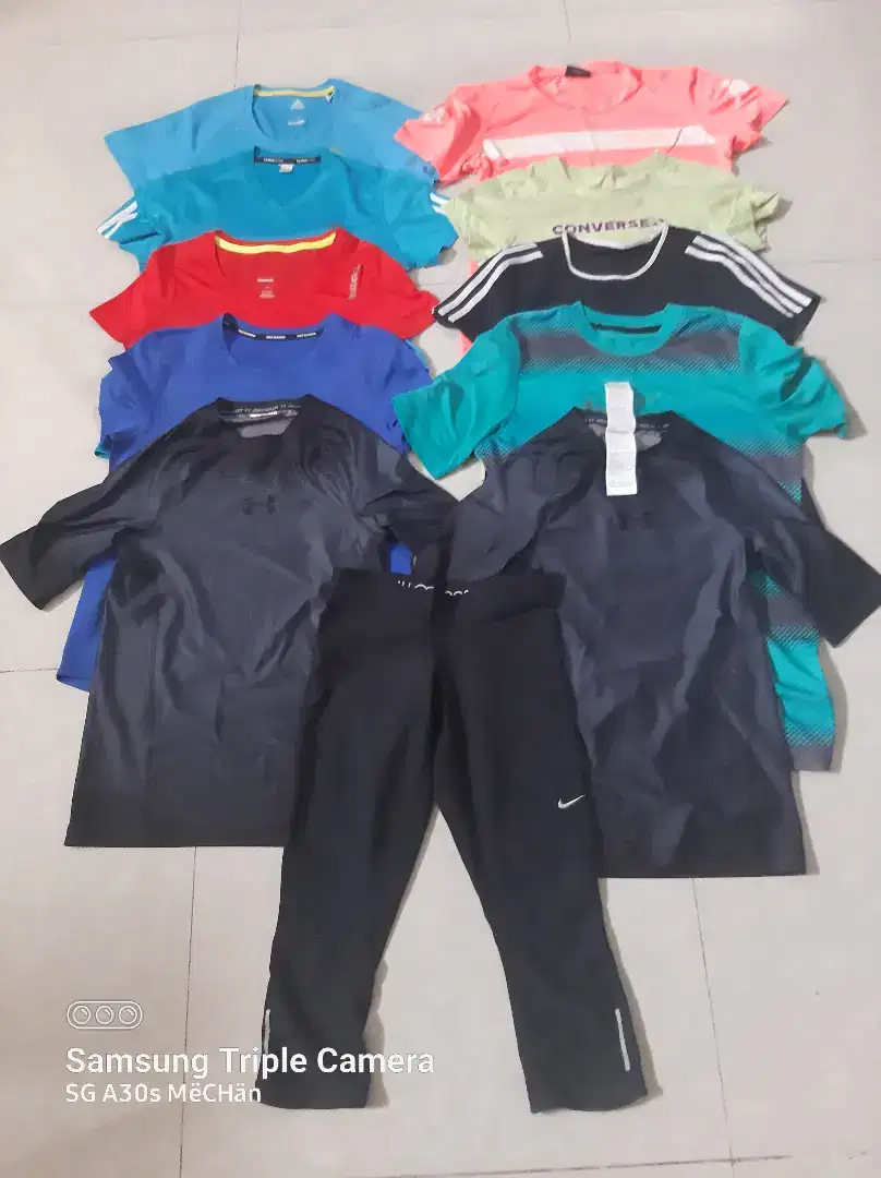 Kaos adidas nike dll