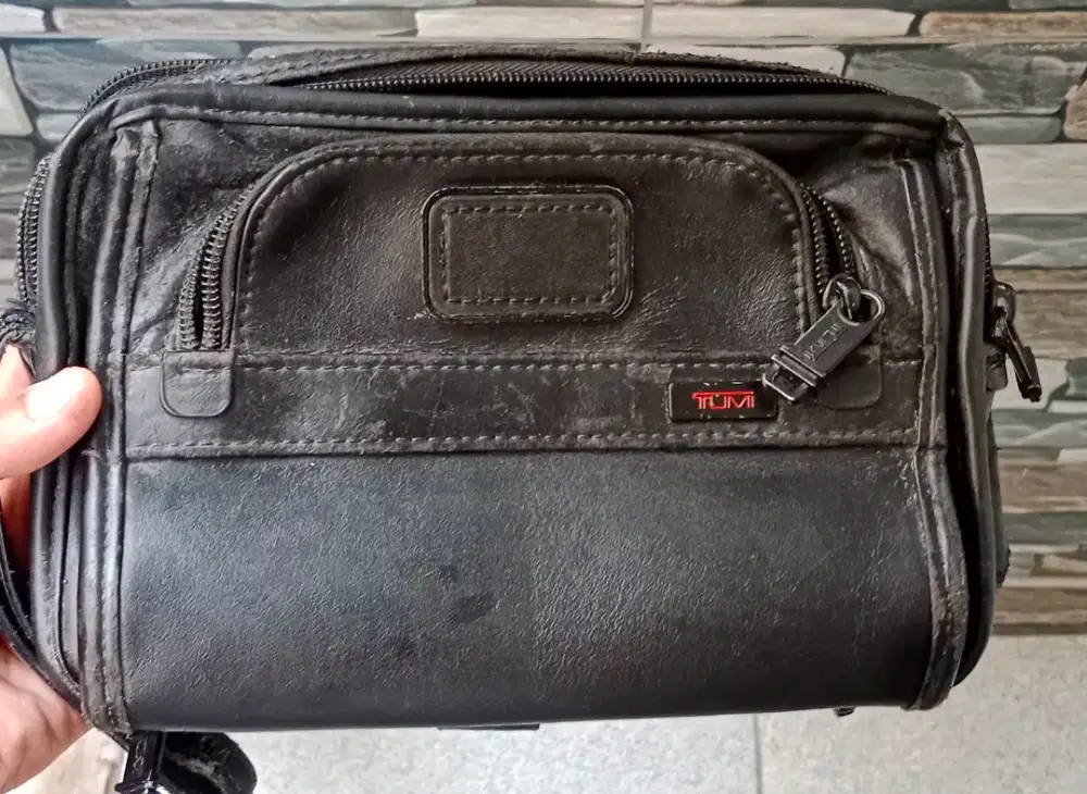 Tumi tas tangan clutch leather bags auth