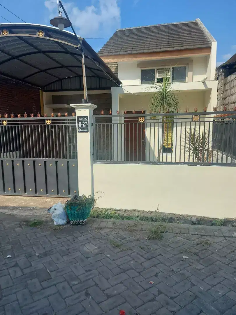 Di Jual Di bawah harga Pasar Rumah Siap Huni di Kota Lumajang