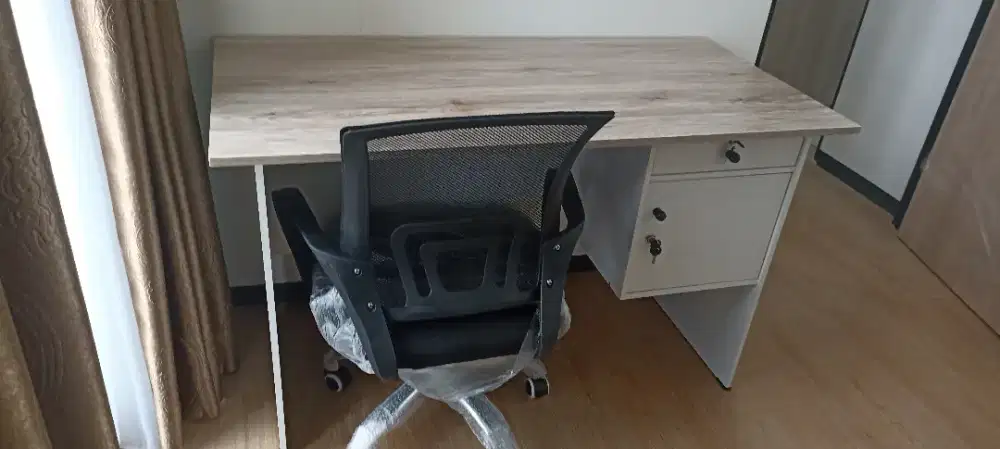 MEJA KERJA / KANTOR + KURSI KERJA / KANTOR BARU COD FREE ONGKIR PASANG