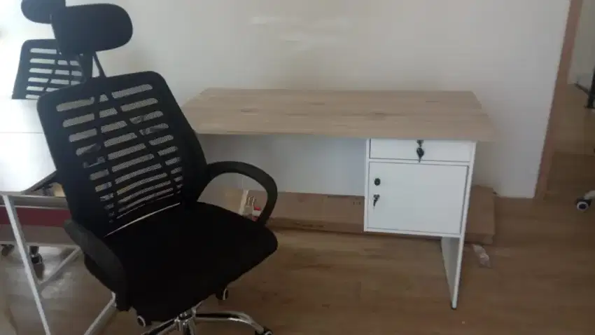 MEJA KERJA / KANTOR & KURSI KERJA / KANTOR BARU FREE ONGKIR PASANG COD