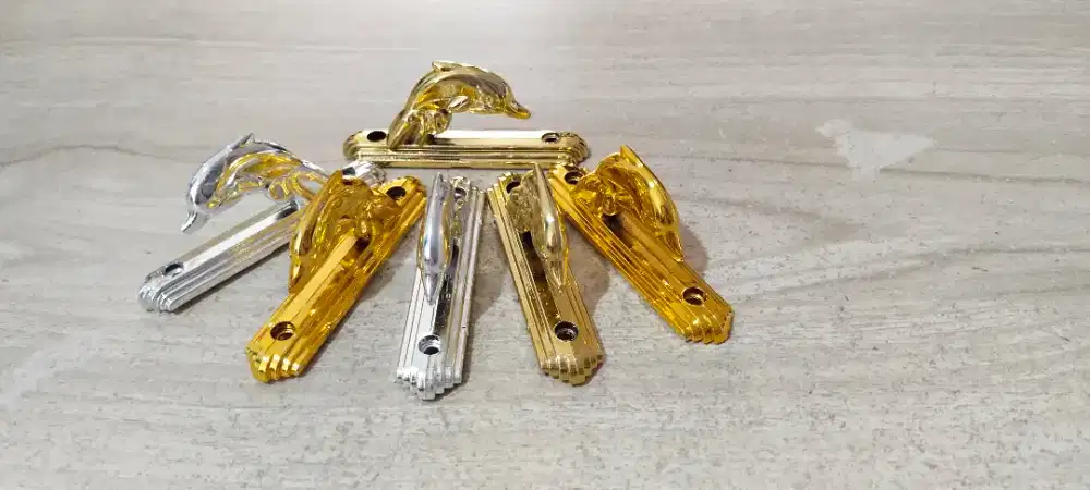 Hook Lumba-lumba Plastik