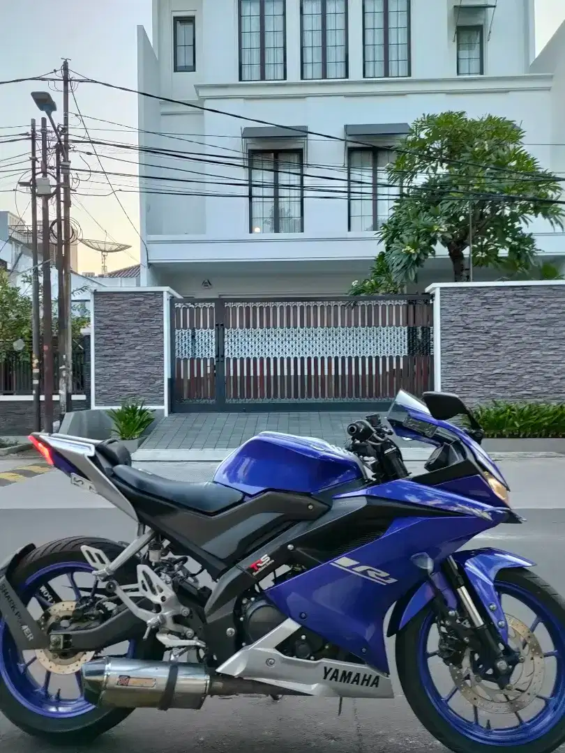 R15 V3 BIRU 2017 PLAT PANJANG