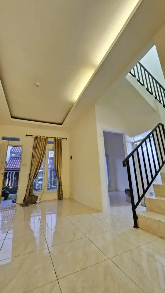 Rumah 2 lantai Serpong habis direnov, LT 90m Tanpa Perantara