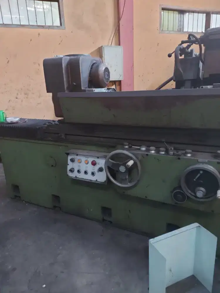 Surface grinding 1250mm Germany