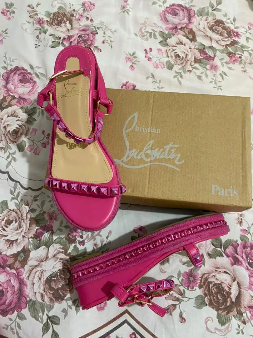 Sepatu S Ferragamo Pink 36