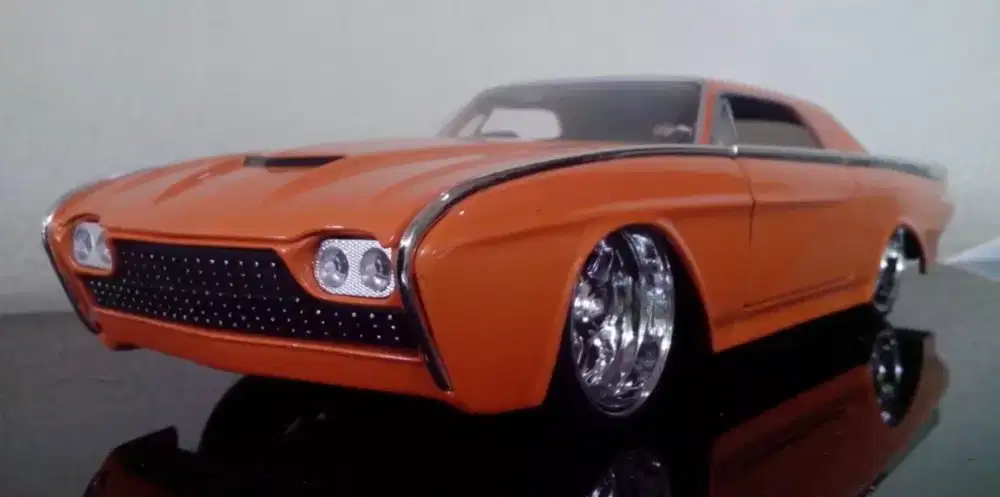 Diecast JADA 1/24 1963 THUNDERBIRD