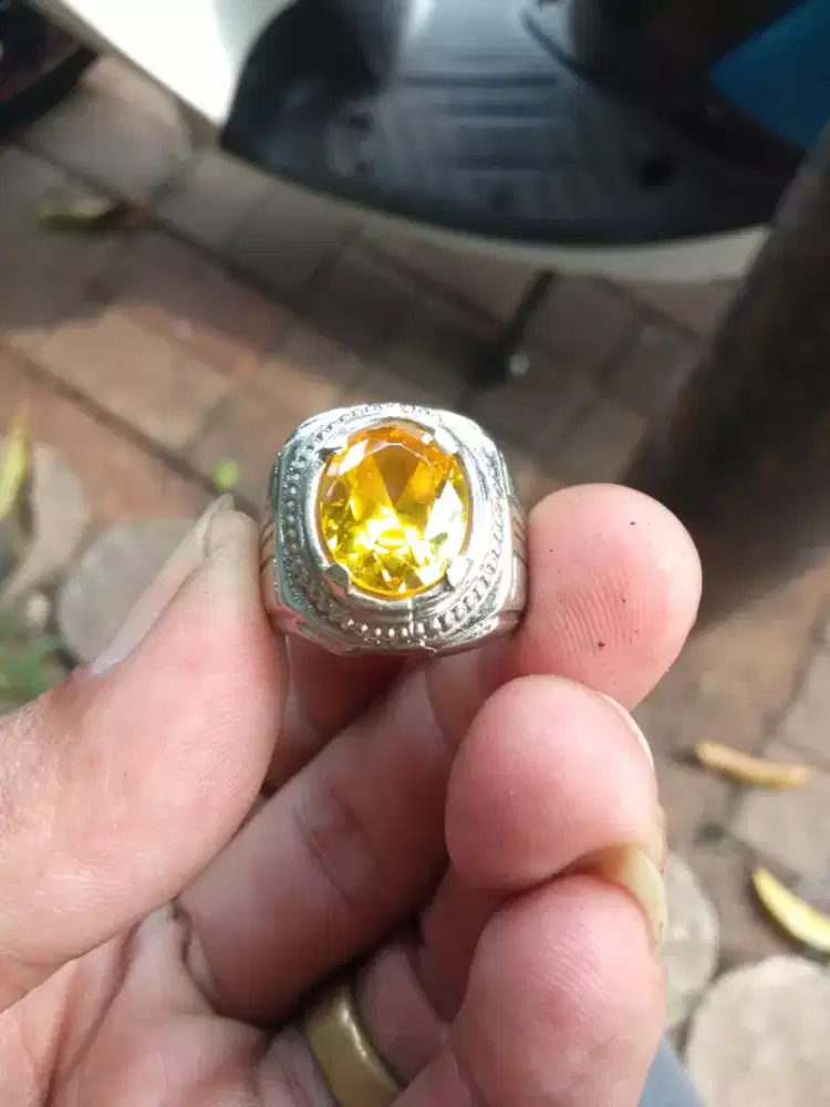 Batu citrine yellow