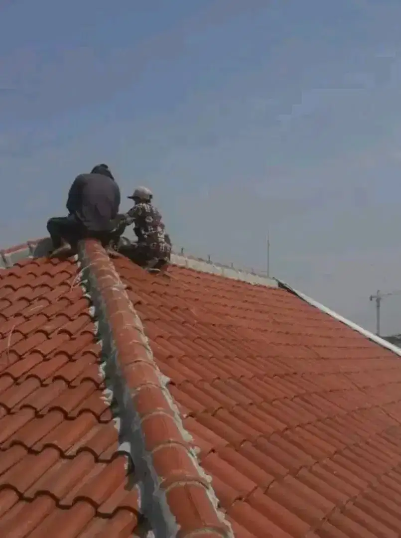 Tukang pasang genteng dan  perbaikan atap bajaringan