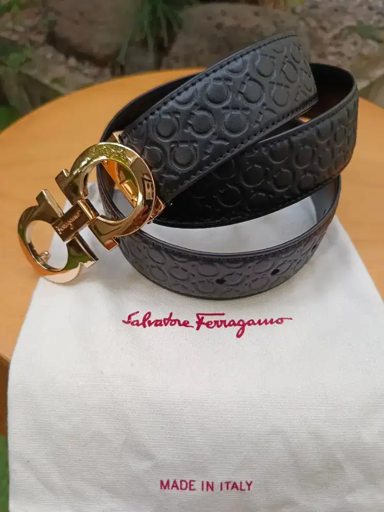 Salvatore Ferragamo reversible & adjustable Gancini Men's Belt (Ori)