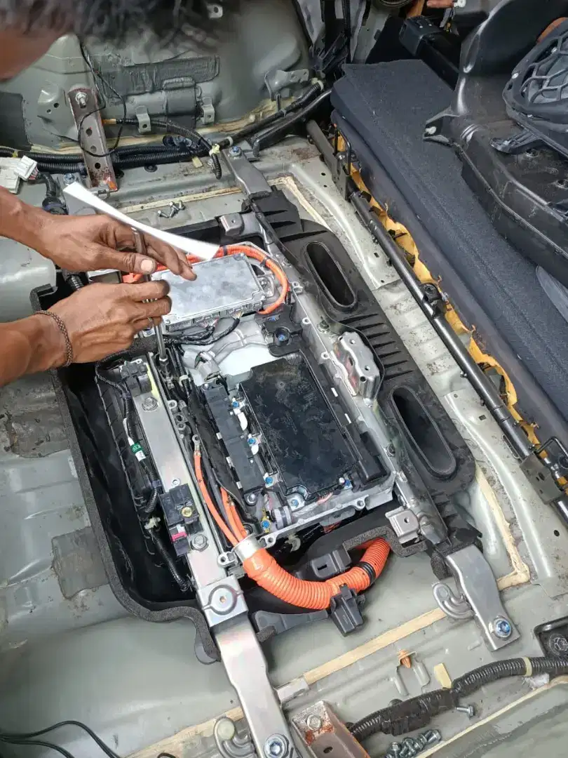 jual dan service battery hybrid CRZ, camry ( service ima battery)