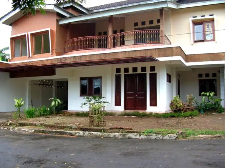 Rumah Besar 650 m² di Serang Dekat Alun-alun– Cocok Untuk Guest House
