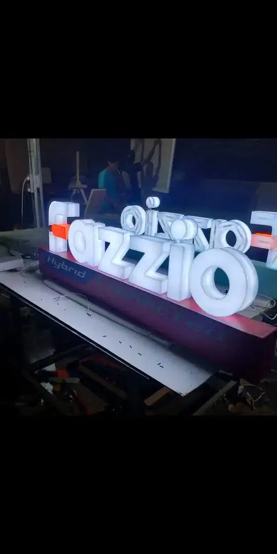 huruf timbul dan neon box dan list plang