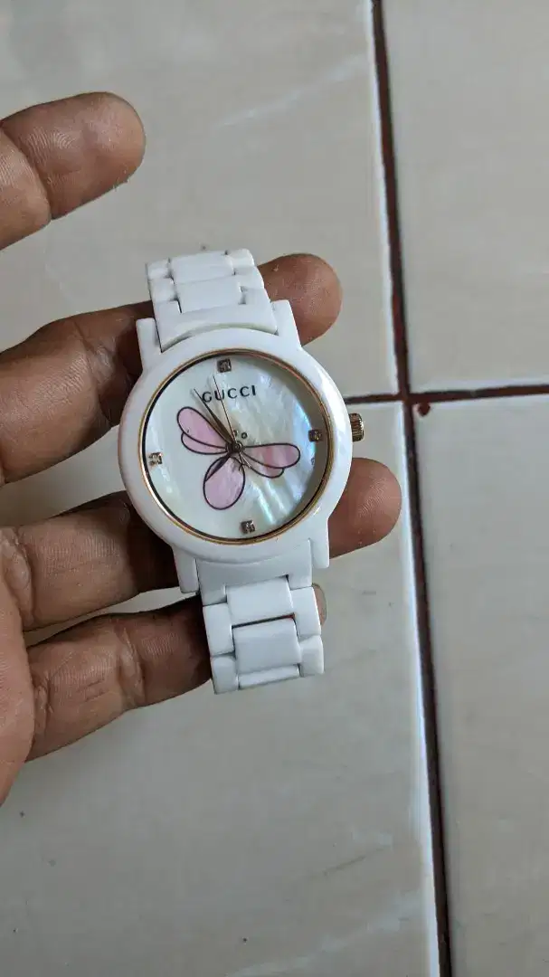 Jual jam tangan wanita ori Gucci batterply