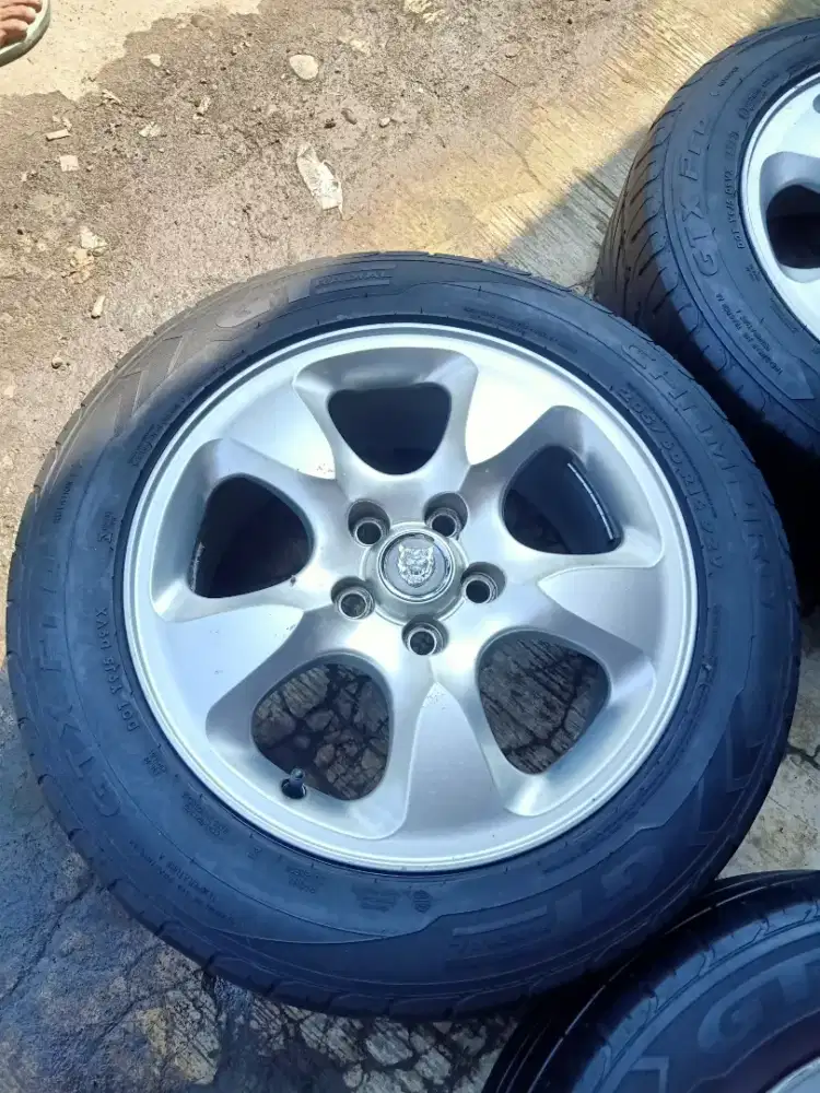 OEM Jaguar tipe S Ring 16 x7.5in hole 5