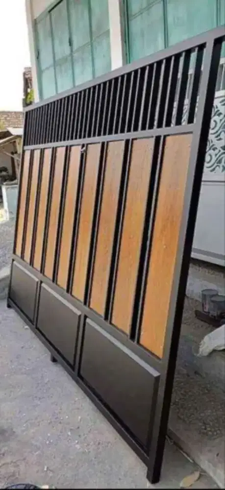 Tukang tralisan pintu besi