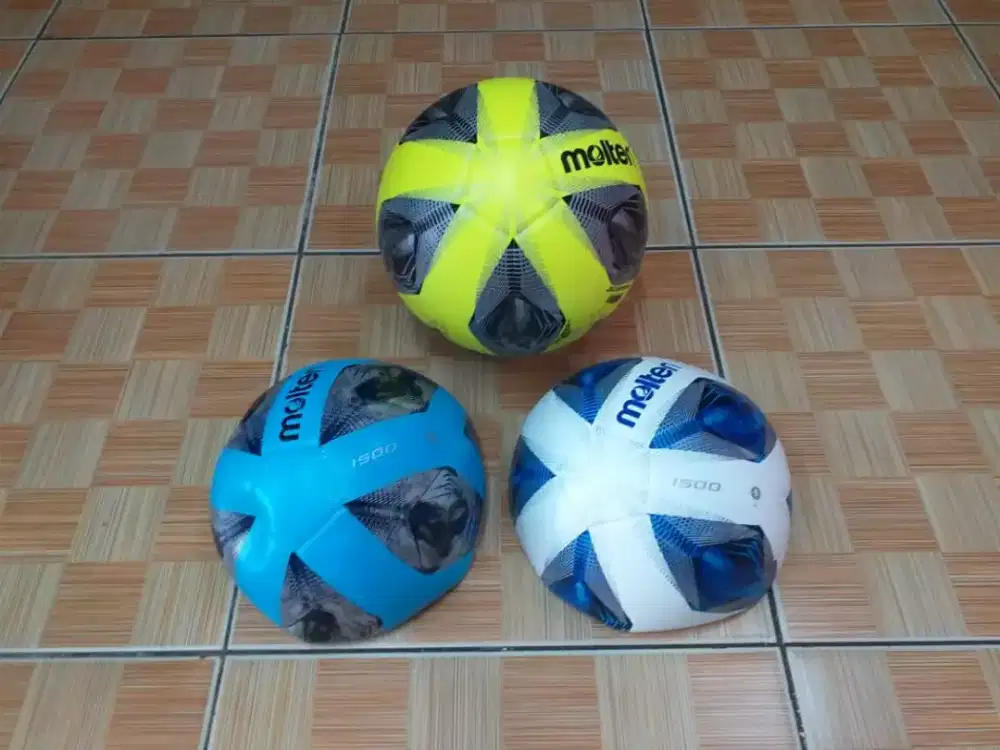 Bola Sepak Molten Vantaggio 1500 Size No.5 Super Quality
