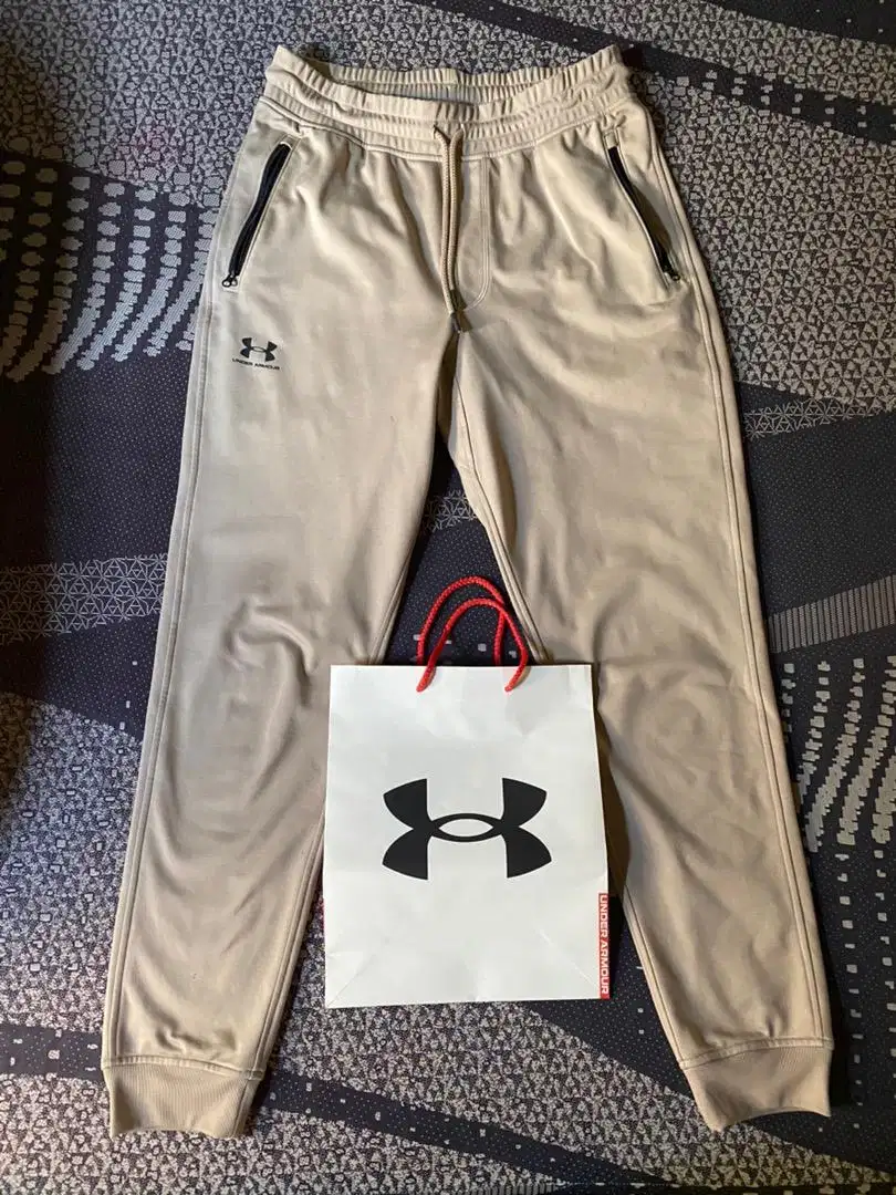 Celana jogger Under Armour original barunya 1jt
