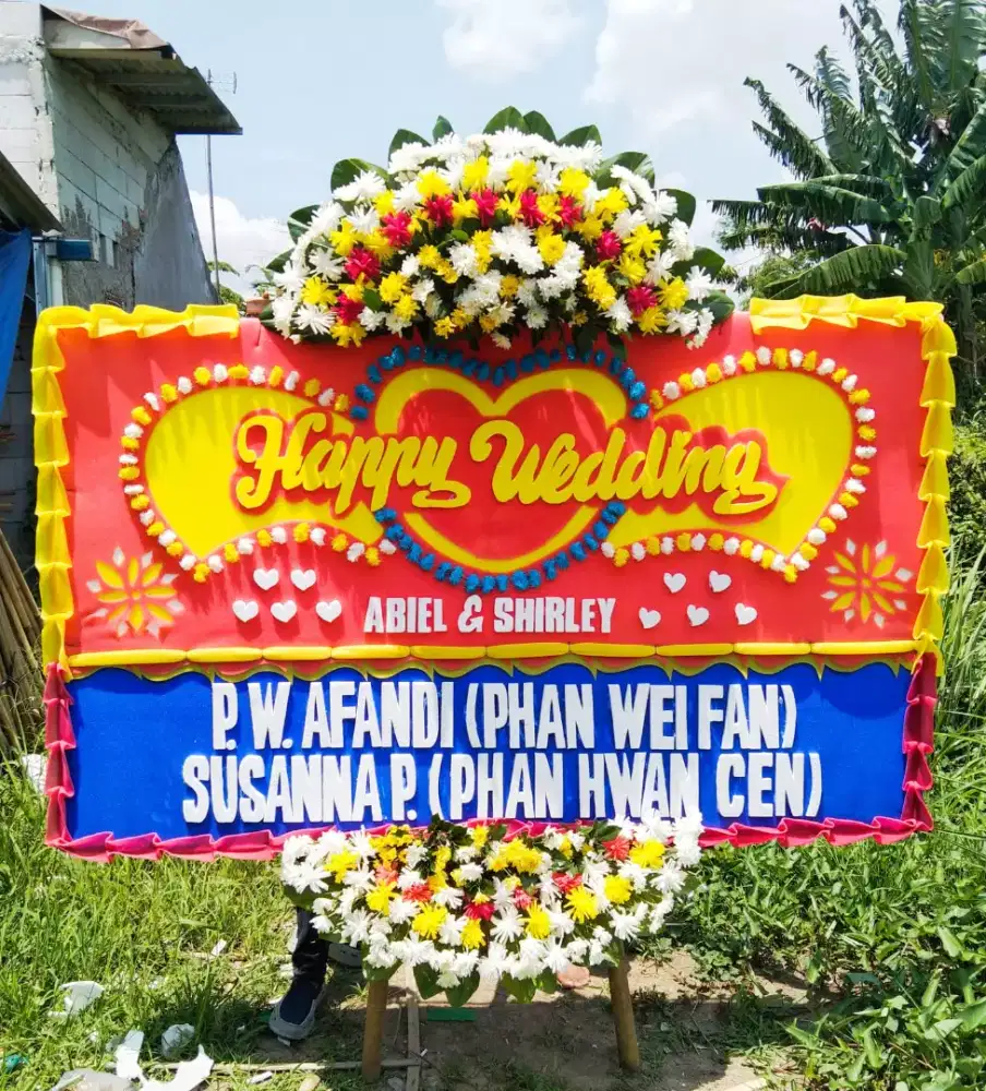 Ucapan Happy Wedding dengan Bunga Papan Indah, Kirim Cepat