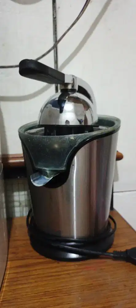 Kris Pemeras Jeruk Elektrik GS 401 F