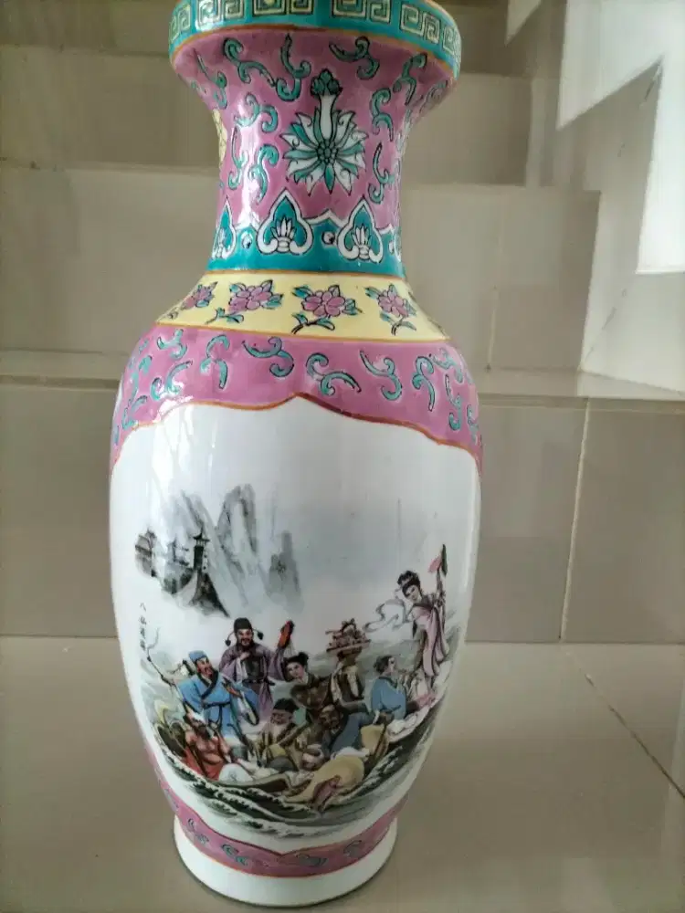 Guci Keramik Tinggi 35 cm Mulus